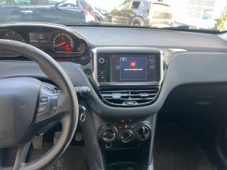 PEUGEOT 208 usata, con Volante multifunzione