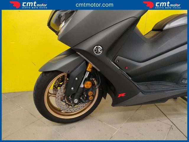 YAMAHA T-Max 560 usata 8