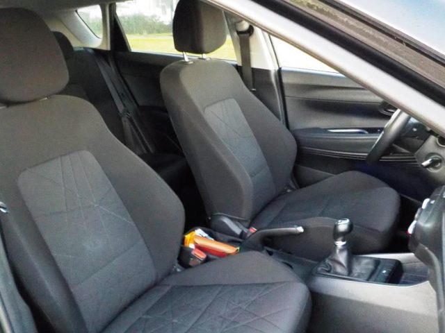 HYUNDAI Bayon usata, con MP3