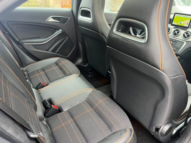 MERCEDES-BENZ CLA 180 usata, con Chiusura centralizzata