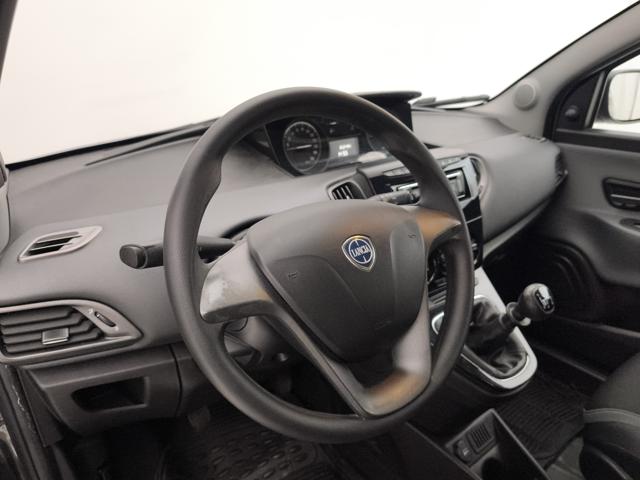 LANCIA Ypsilon usata, con ESP