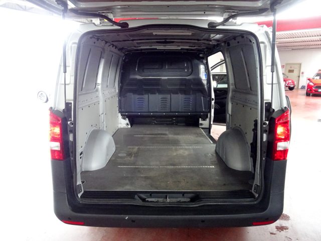 MERCEDES-BENZ Vito usata, con Servosterzo