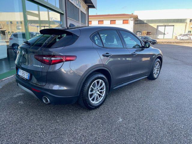 ALFA ROMEO Stelvio usata, con Autoradio