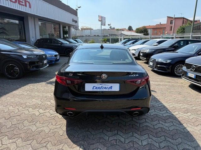 ALFA ROMEO Giulia usata, con Autoradio