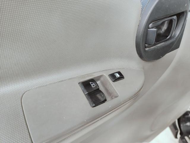 NISSAN Cabstar usata, con MP3