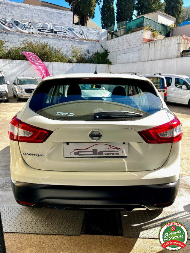 NISSAN Qashqai usata, con USB