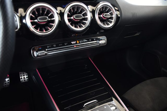MERCEDES-BENZ GLA 250 usata, con Sensori di parcheggio anteriori
