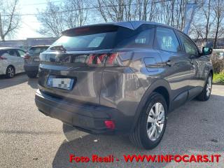 PEUGEOT 3008 usata, con Airbag