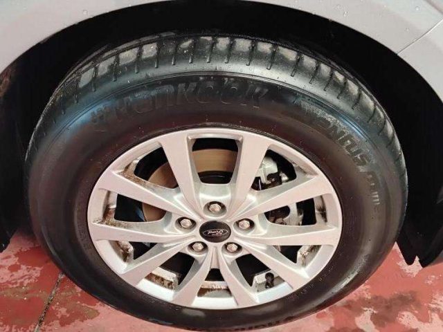 FORD Tourneo Courier usata, con Climatizzatore