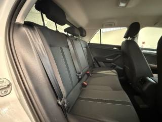 VOLKSWAGEN T-Roc usata 26