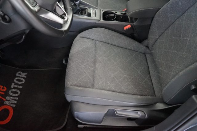 VOLKSWAGEN Golf usata, con Specchietti laterali elettrici