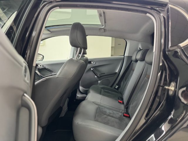 PEUGEOT 208 usata, con Climatizzatore