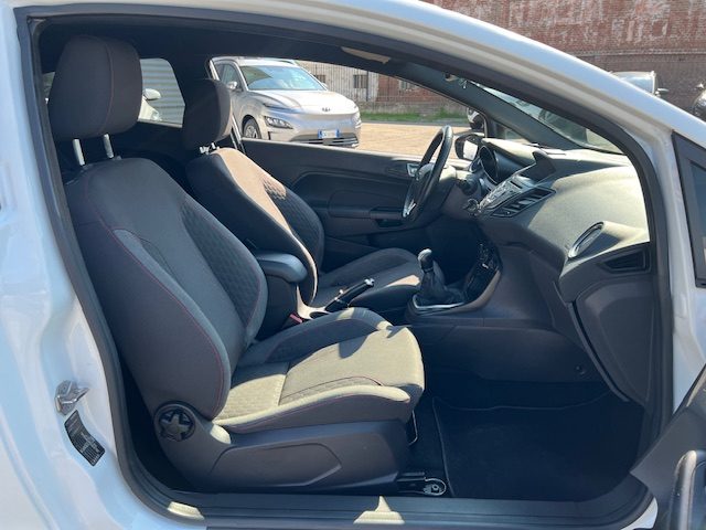 FORD Fiesta usata, con Controllo trazione