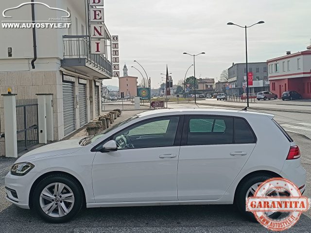 VOLKSWAGEN Golf usata, con Luci diurne