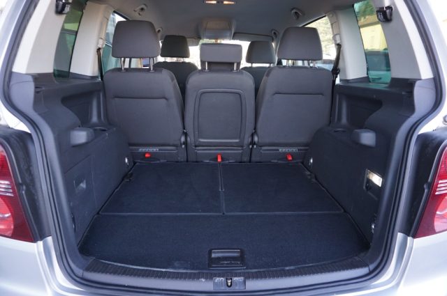 VOLKSWAGEN Touran usata, con Sedili riscaldati
