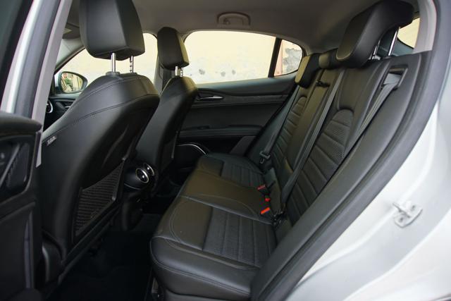 ALFA ROMEO Stelvio usata, con Fari Xenon