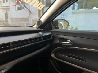JEEP Avenger usata, con Sedile posteriore sdoppiato