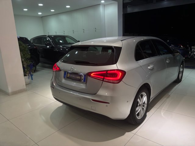 MERCEDES-BENZ A 180 usata, con Cronologia tagliandi