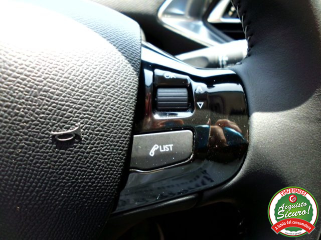 PEUGEOT 308 usata, con Fari LED