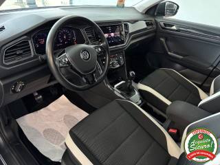 VOLKSWAGEN T-Roc usata, con Autoradio