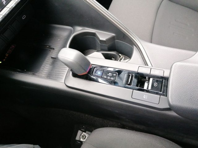 TOYOTA C-HR usata, con Sedile posteriore sdoppiato