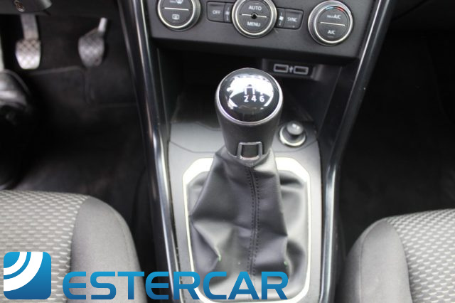 VOLKSWAGEN T-Roc usata, con MP3