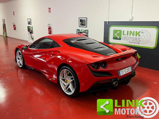 FERRARI F8 usata, con Leve al volante