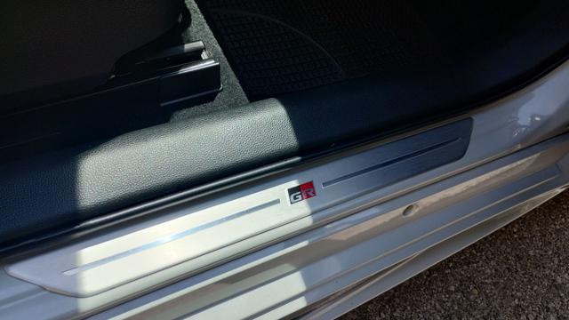 TOYOTA Corolla usata, con Isofix