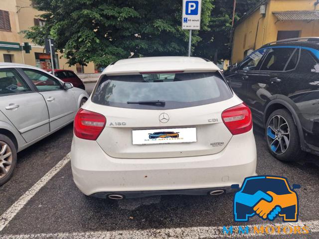 MERCEDES-BENZ A 180 usata, con Alzacristalli elettrici