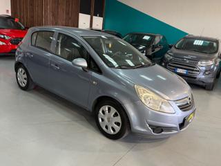 OPEL Corsa usata, con Autoradio
