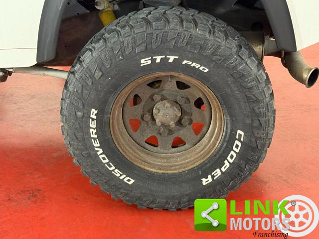 LAND ROVER Defender usata 17