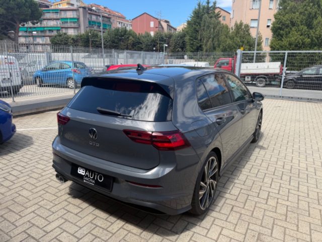 VOLKSWAGEN Golf usata, con Autoradio
