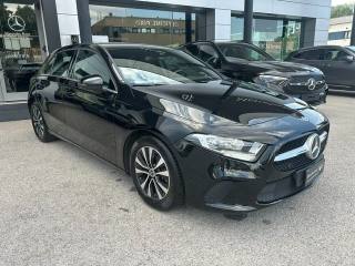 MERCEDES-BENZ A 180 d Automatic Business