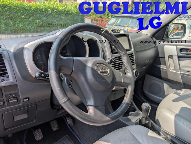 DAIHATSU Terios usata, con USB