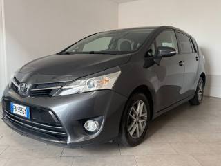 TOYOTA Verso usata 1
