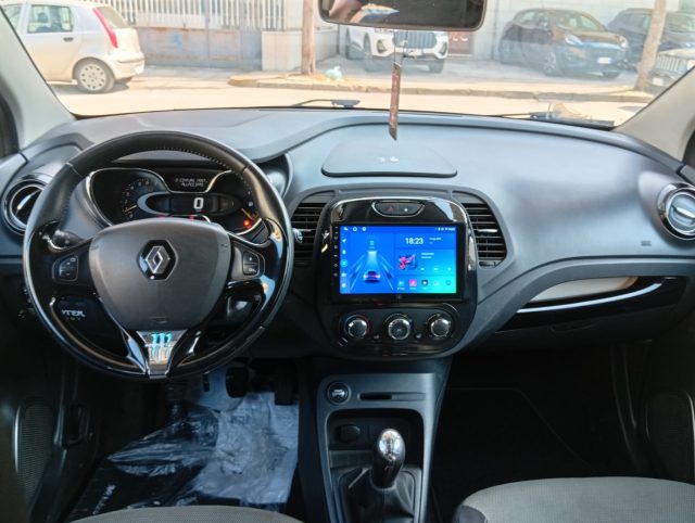 RENAULT Captur usata, con Autoradio