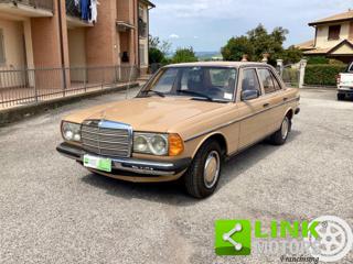 MERCEDES-BENZ 300 usata 2