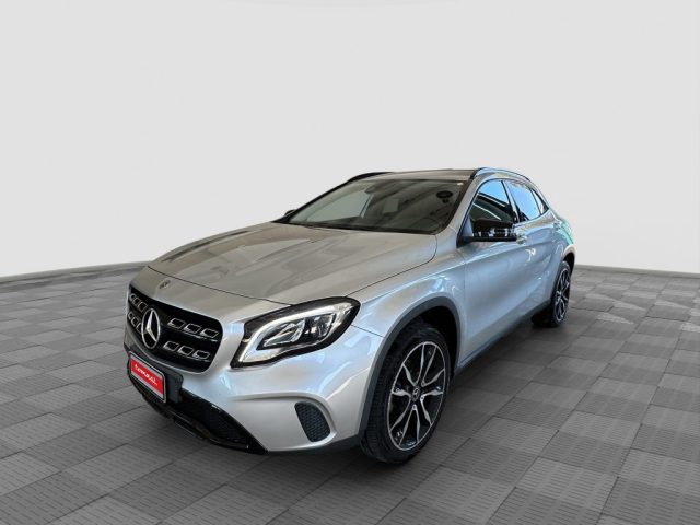MERCEDES-BENZ CLA usata 0