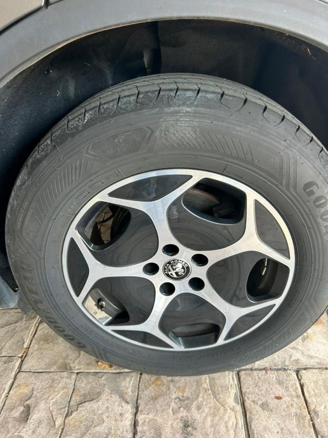 ALFA ROMEO Stelvio usata, con Climatizzatore