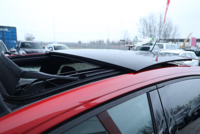 VOLKSWAGEN Taigo usata, con Fari LED