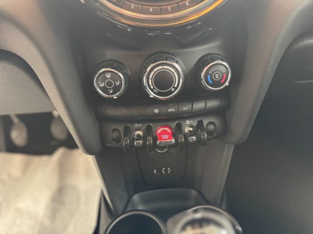 MINI One usata, con USB