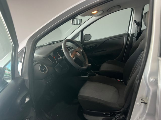 FIAT Punto usata, con Autoradio