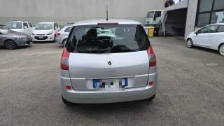 RENAULT Grand Scenic usata, con Chiusura centralizzata