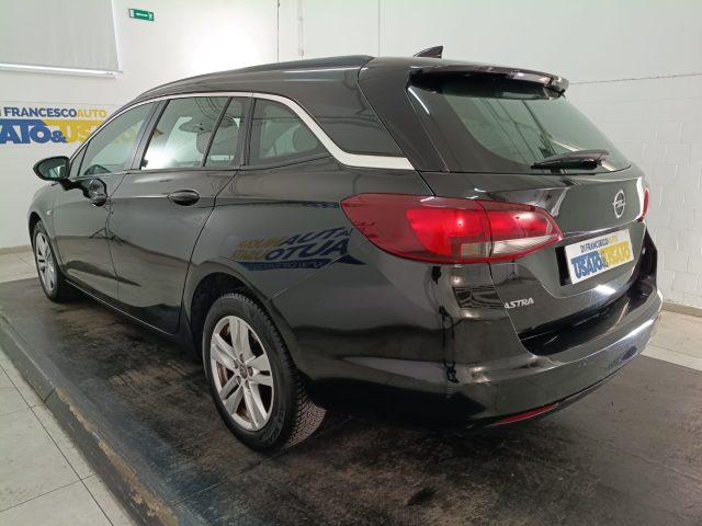OPEL Astra usata, con Cerchi in lega