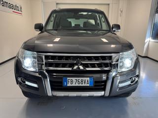 MITSUBISHI Pajero usata, con Fendinebbia