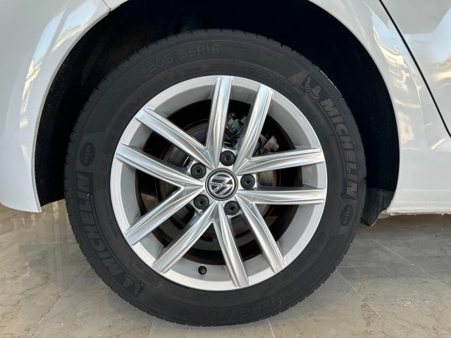VOLKSWAGEN Golf usata, con ESP