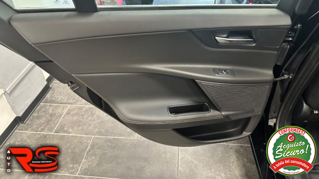 JAGUAR XE usata, con Cronologia tagliandi