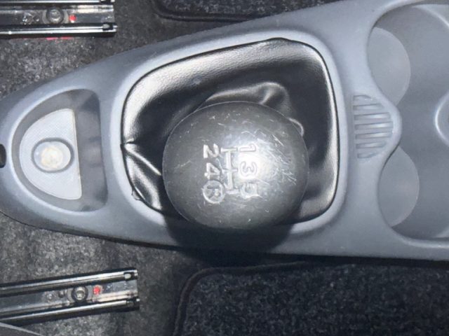 PEUGEOT 107 usata 10