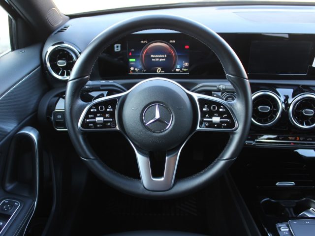 MERCEDES-BENZ A 250 usata, con Sedile posteriore sdoppiato