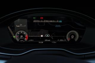 AUDI Q5 usata, con Sensori di parcheggio anteriori